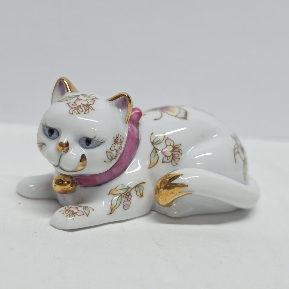 The Franklin Mint Curio Cabinet Cat Vintage 1986 Satsuma Style Cat Figurine